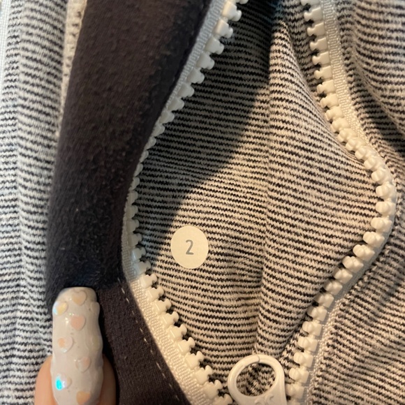 RARE lululemon athletica define jacket heathered Coal wee stripe size 2 - Picture 5 of 5